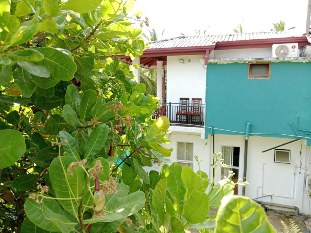 Home Stay Resort Нилавели Екстериор снимка