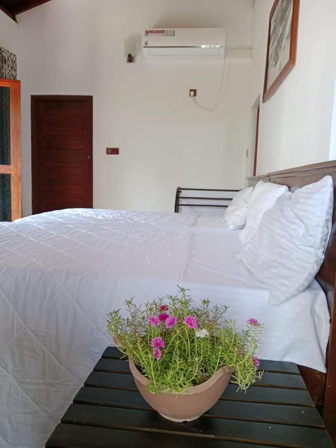 Home Stay Resort Нилавели Екстериор снимка