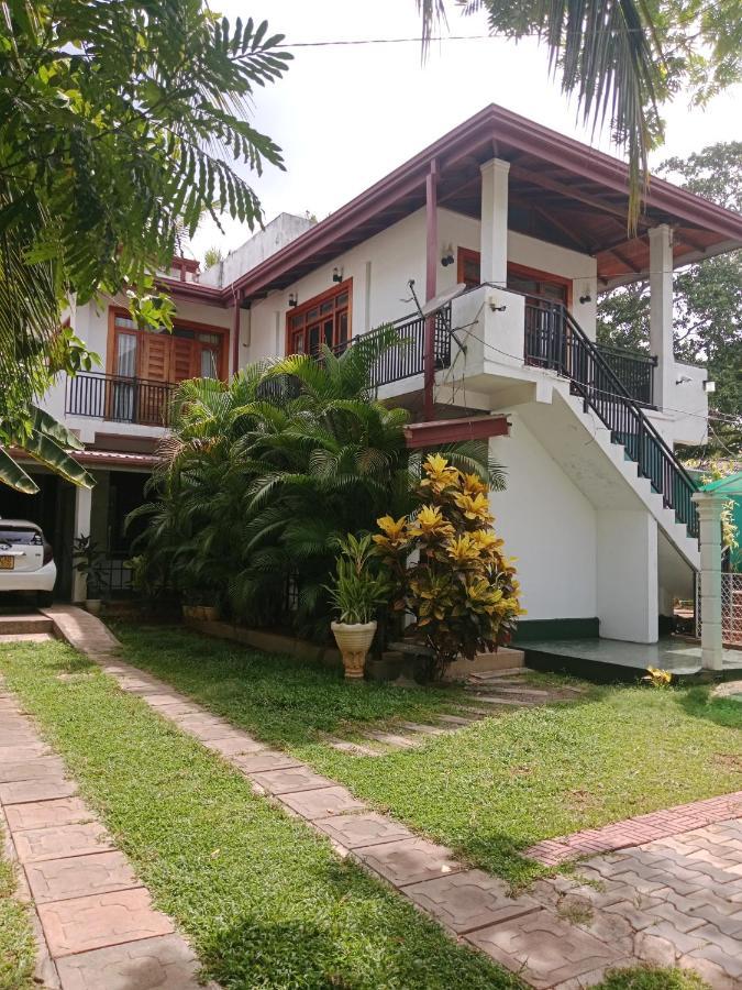 Home Stay Resort Нилавели Екстериор снимка