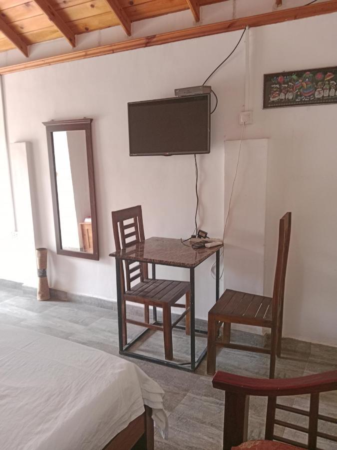 Home Stay Resort Нилавели Екстериор снимка