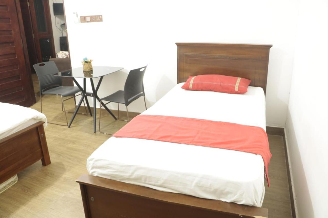 Home Stay Resort Нилавели Екстериор снимка